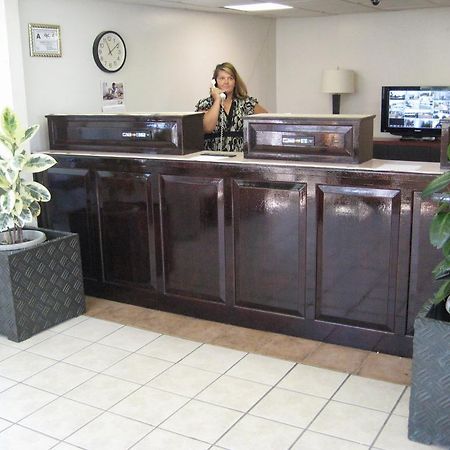 Charlotte Express Inn 외부 사진