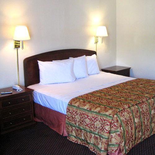 Charlotte Express Inn 객실 사진