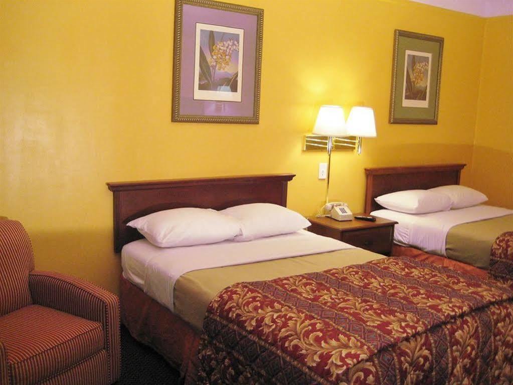 Charlotte Express Inn 외부 사진