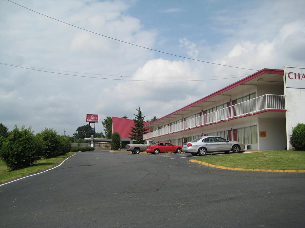 Charlotte Express Inn 외부 사진